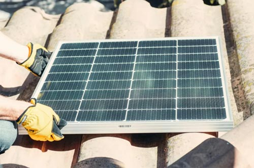  Do Solar Panel Mounts Damage Your Roof?